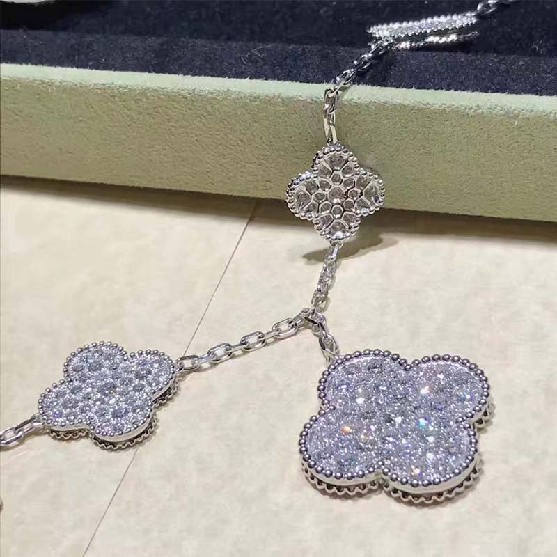 [⭐Glow]CLOVER 6 MOTIFS SILVER DIAMOND BRACELET