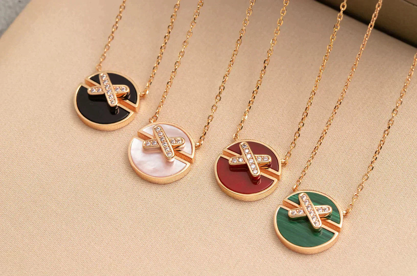 [⭐Glow]JEUX DE ROSE GOLD DIAMOND NECKLACE