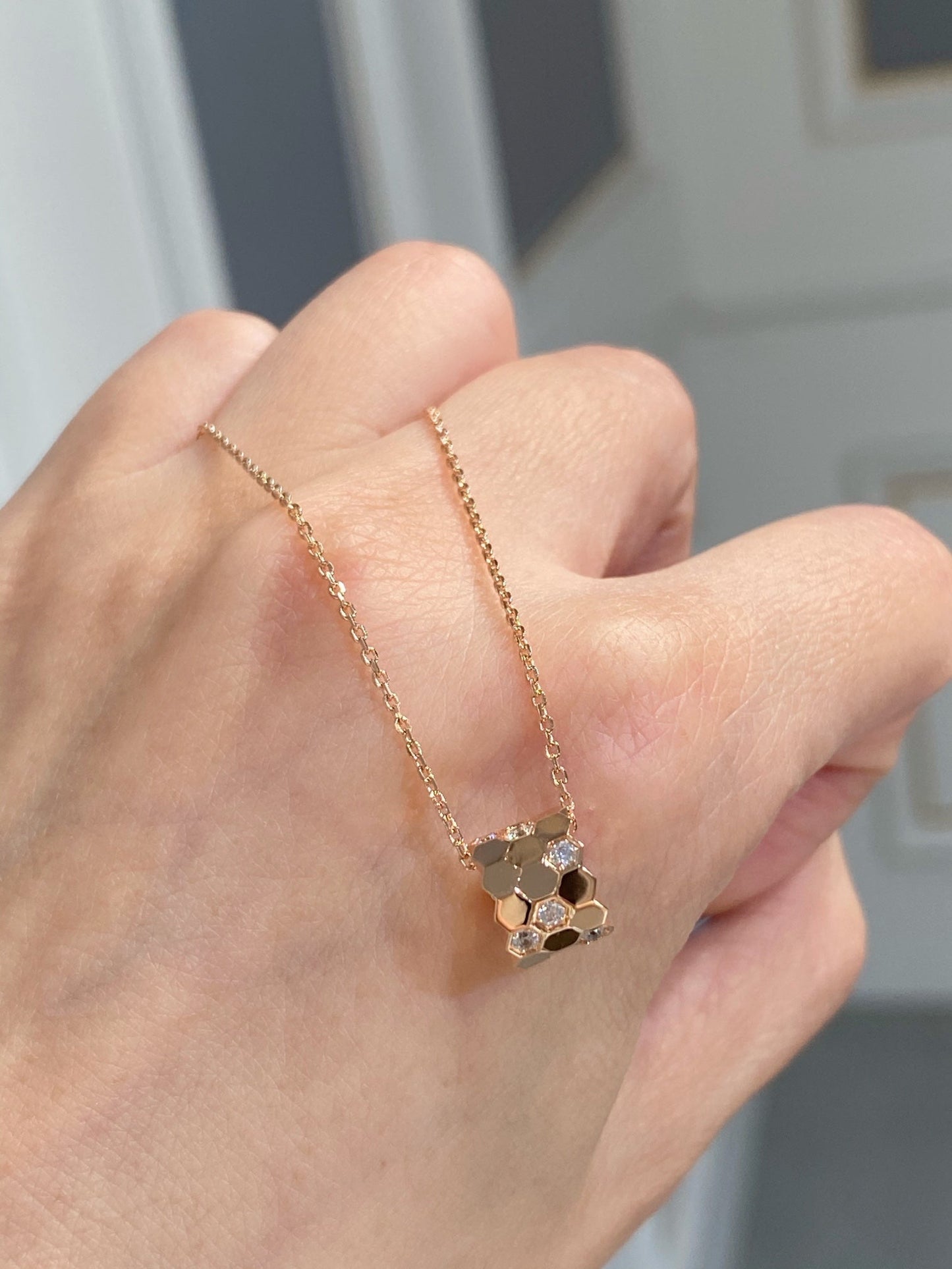[⭐Glow]BEE LOVE DIAMOND NECKLACE