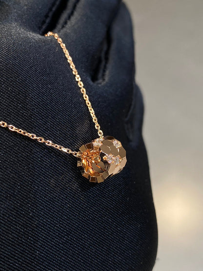[⭐Glow]BEE LOVE DIAMOND NECKLACE