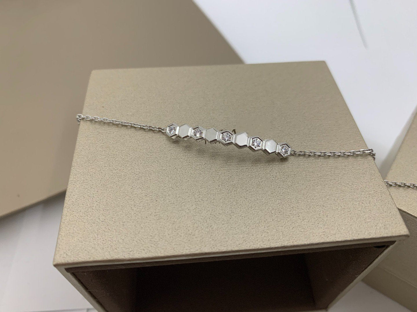 [⭐Glow]BEE LOVE BRACELET DIAMOND