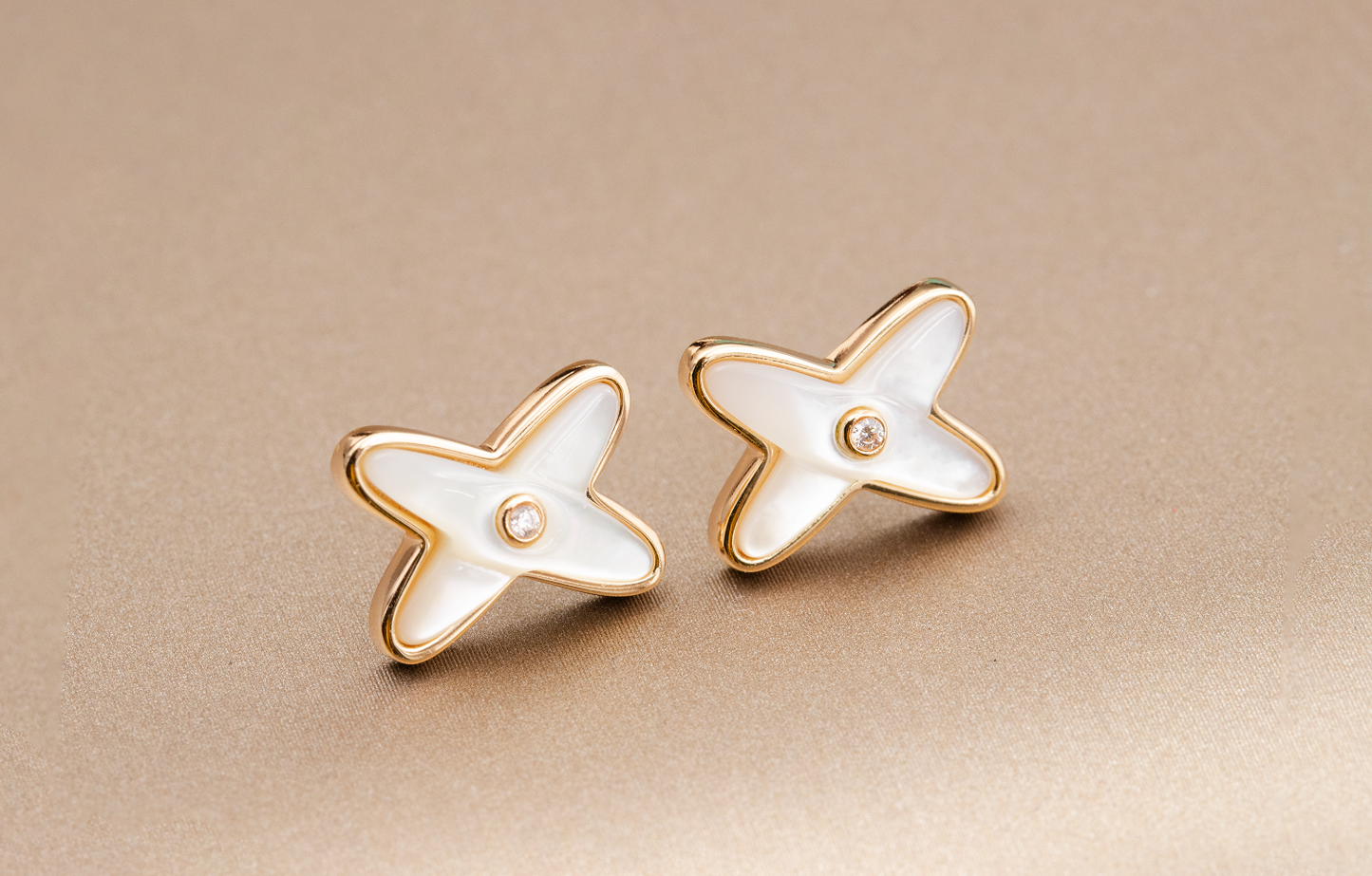 [⭐Glow]JEUX DE WHITE MOP ROSE GOLD DIAMOND EARRINGS