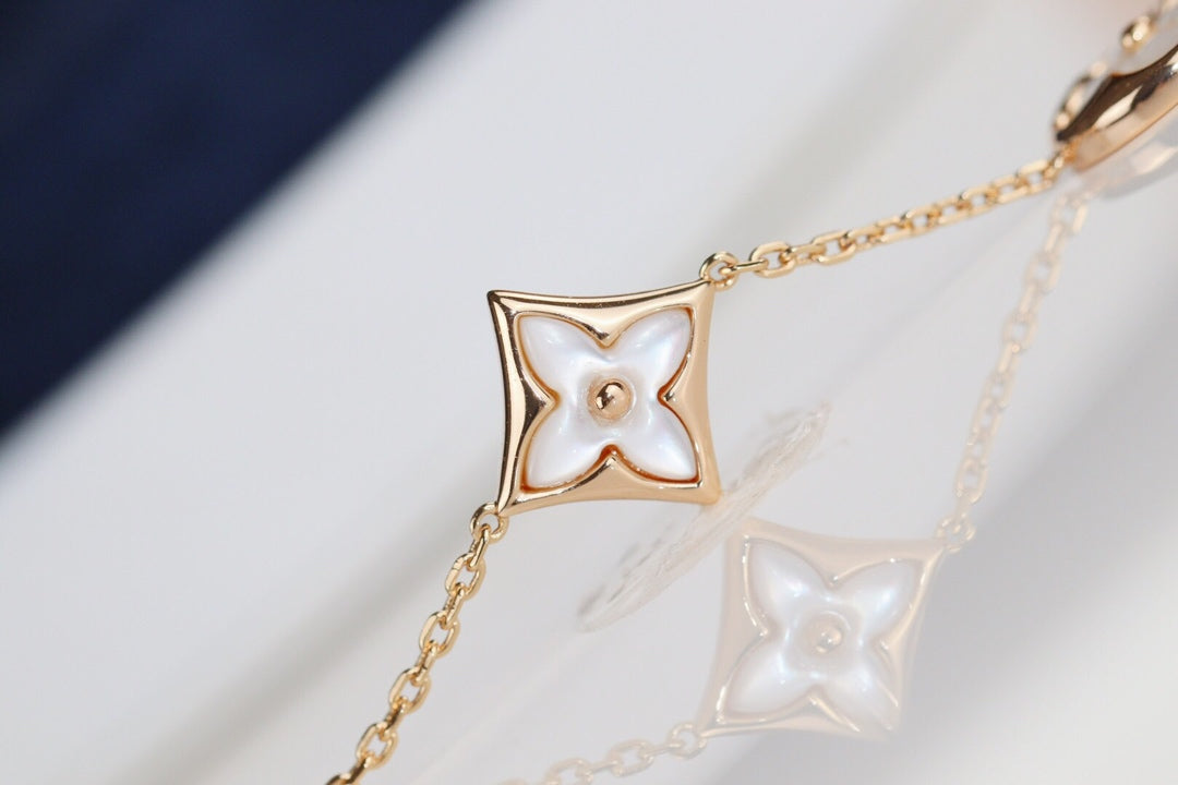 [⭐Glow]LEAF CLOVER BRACELET