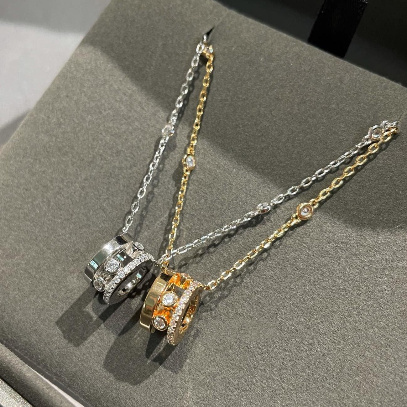 [⭐Glow]CHAIN MOVE ROMANE PEDAND NECKLACE