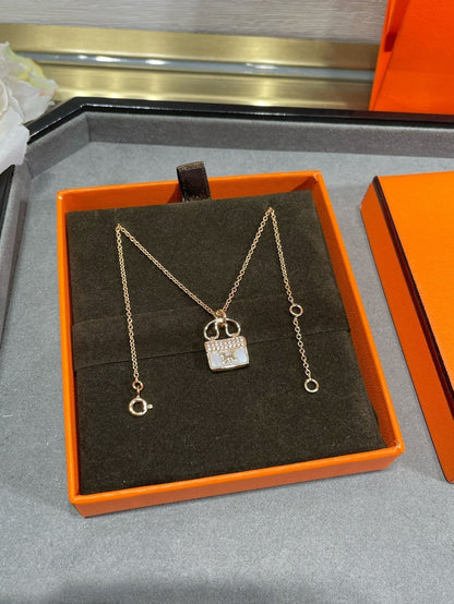[⭐Glow]H CIRCE MOISSANITE PENDANT NECKLACE GOLD