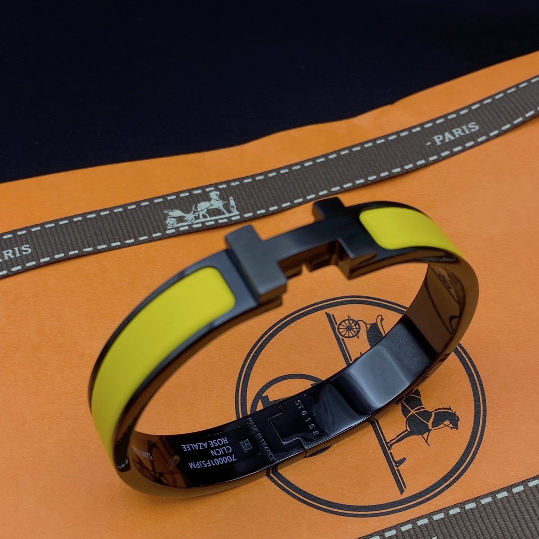 [⭐Glow]CLIC HM SO BLACK YELLOW BRACELET