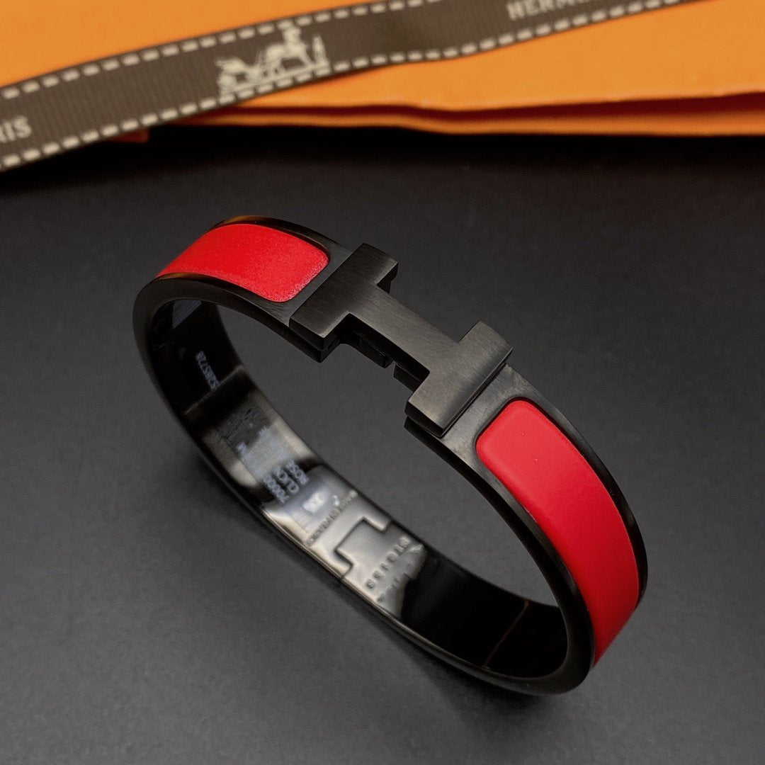 [⭐Glow]CLIC HM SO BLACK RED BRACELET