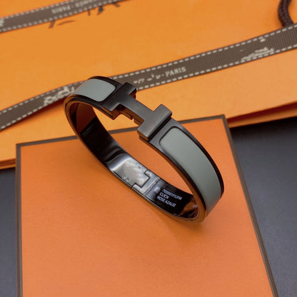 [⭐Glow]CLIC HM SO BLACK GREY BRACELET