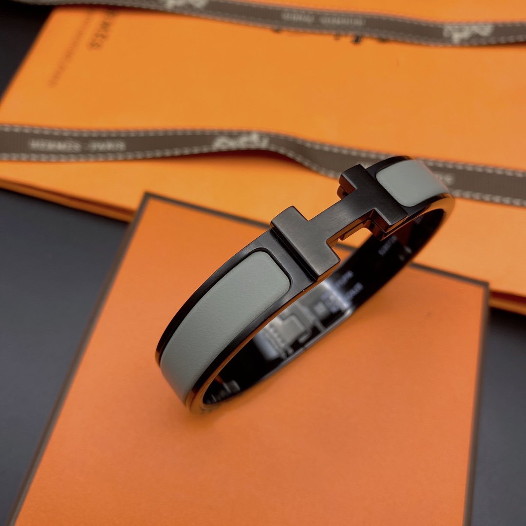 [⭐Glow]CLIC HM SO BLACK GREY BRACELET