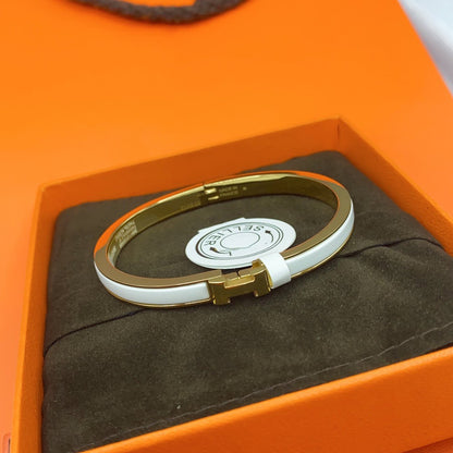 [⭐Glow]CLASSIC HM CLIC WHITE 8MM ENAMEL BRACELET