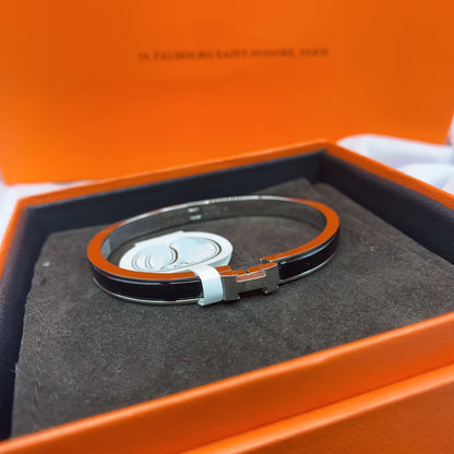 [⭐Glow]CLASSIC HM CLIC BLACK 8MM ENAMEL BRACELET