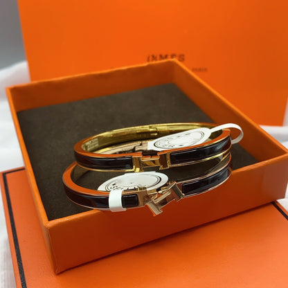 [⭐Glow]CLASSIC HM CLIC BLACK 8MM ENAMEL BRACELET