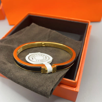 [⭐Glow]CLASSIC HM CLIC BLACK 8MM ENAMEL BRACELET