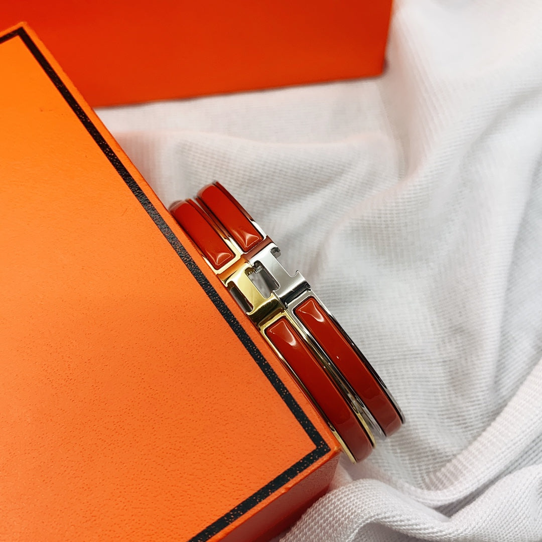 [⭐Glow]CLASSIC HM CLIC RED 8MM ENAMEL BRACELET