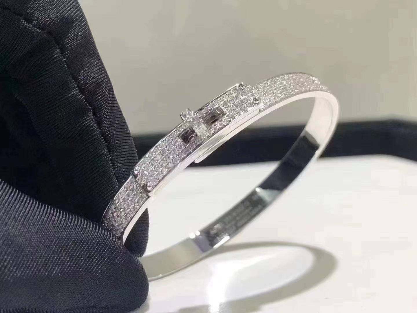[⭐Glow]HM KELLY BRACELET IN SILVER AND FULL PAVE DIAMOND