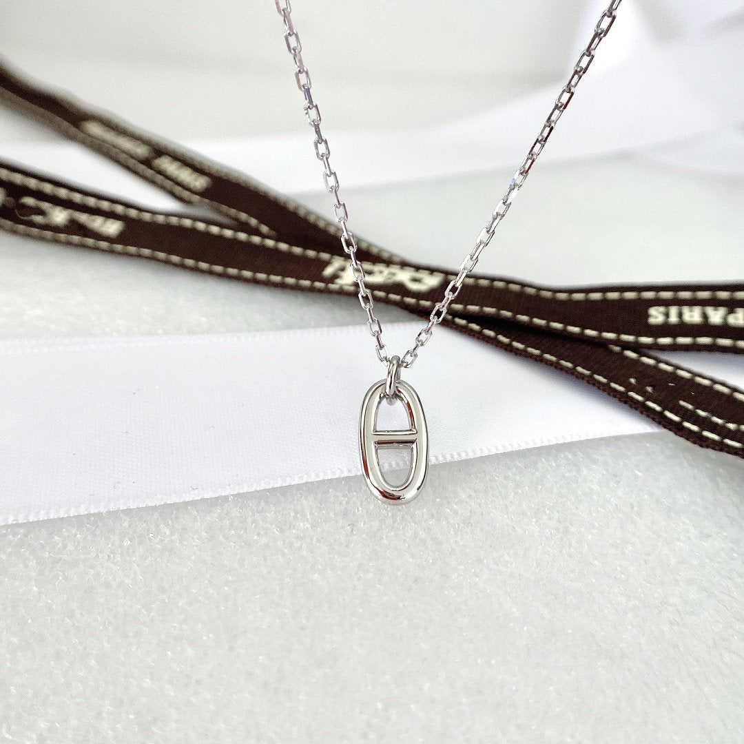 [⭐Glow]HM PIG NOSE NECKLACE