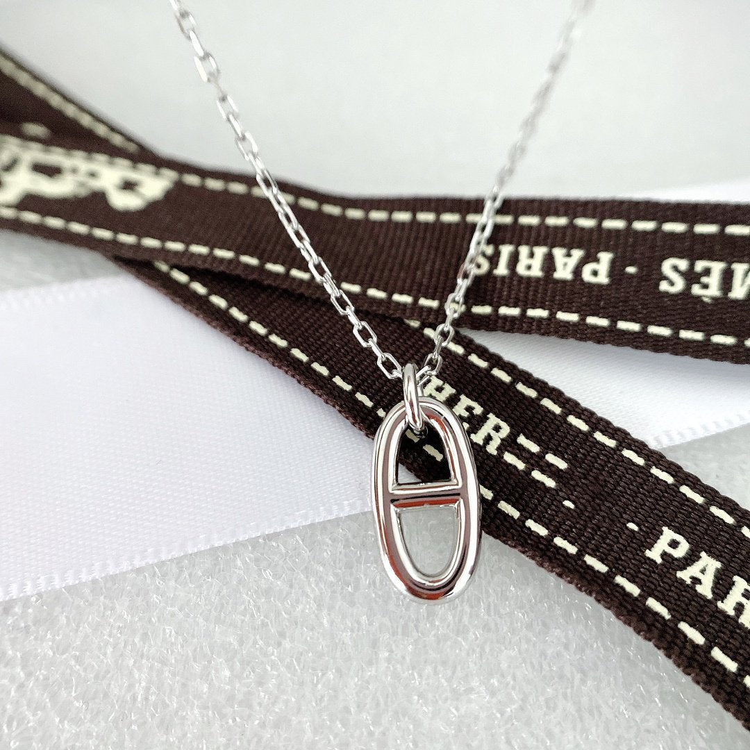 [⭐Glow]HM PIG NOSE NECKLACE