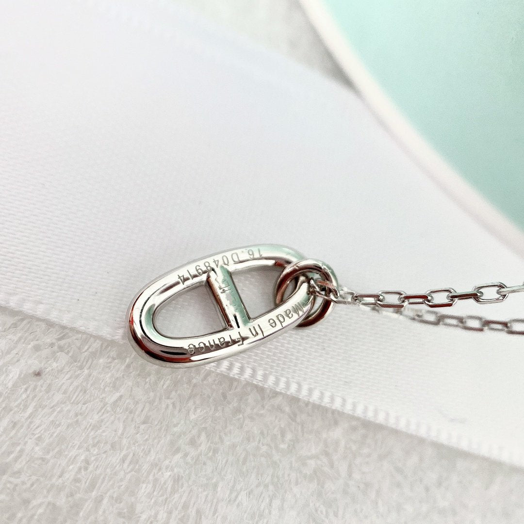 [⭐Glow]HM PIG NOSE NECKLACE