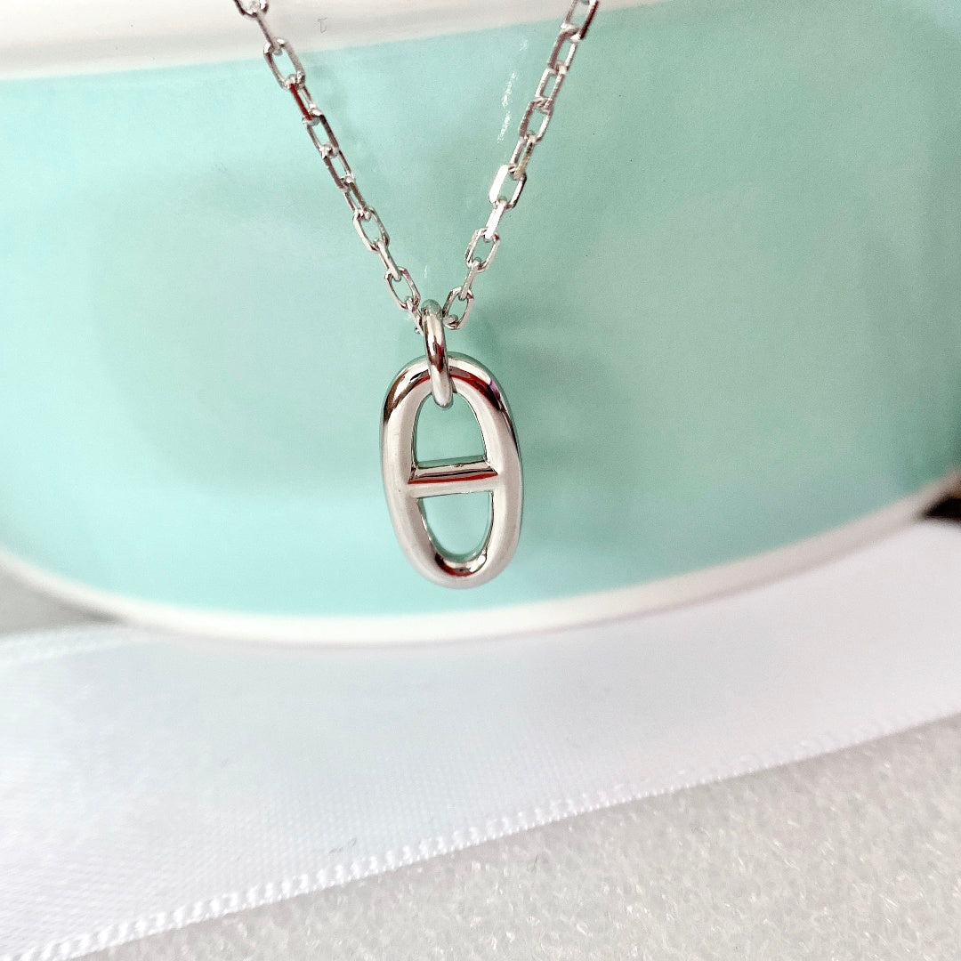 [⭐Glow]HM PIG NOSE NECKLACE