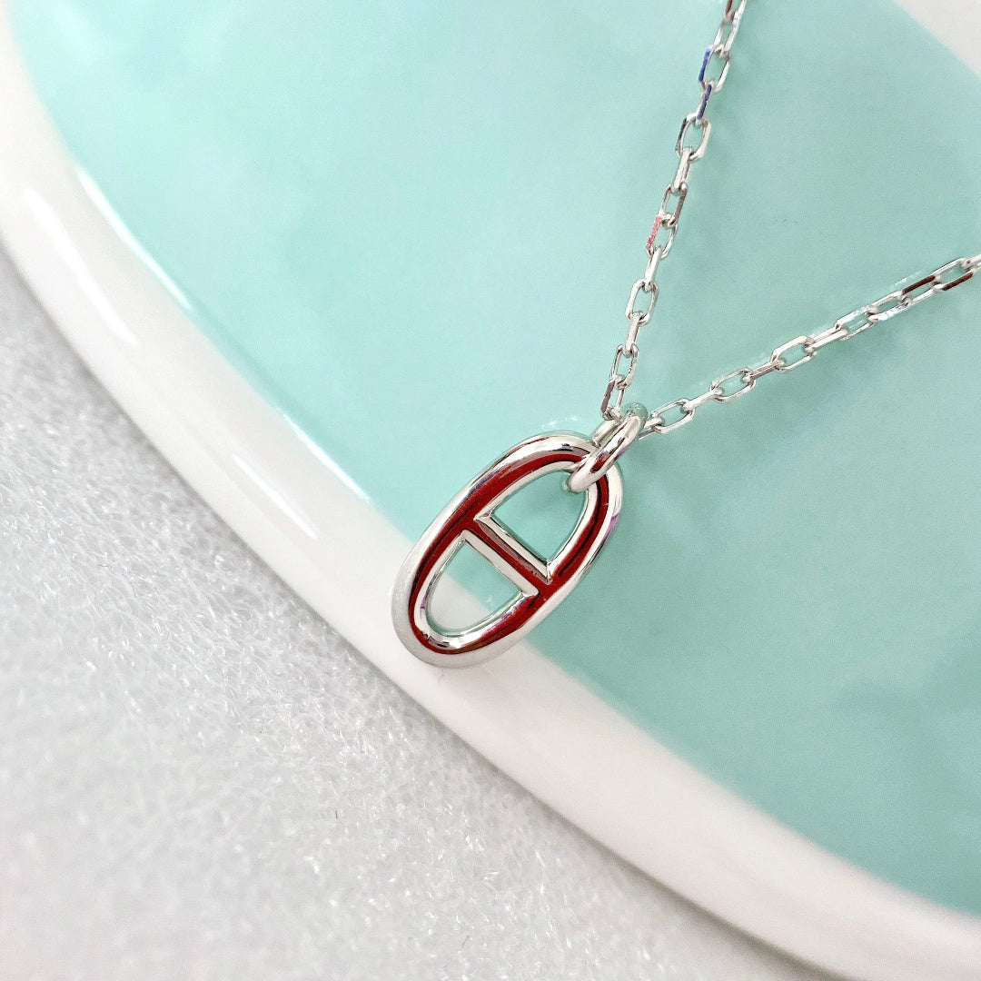 [⭐Glow]HM PIG NOSE NECKLACE