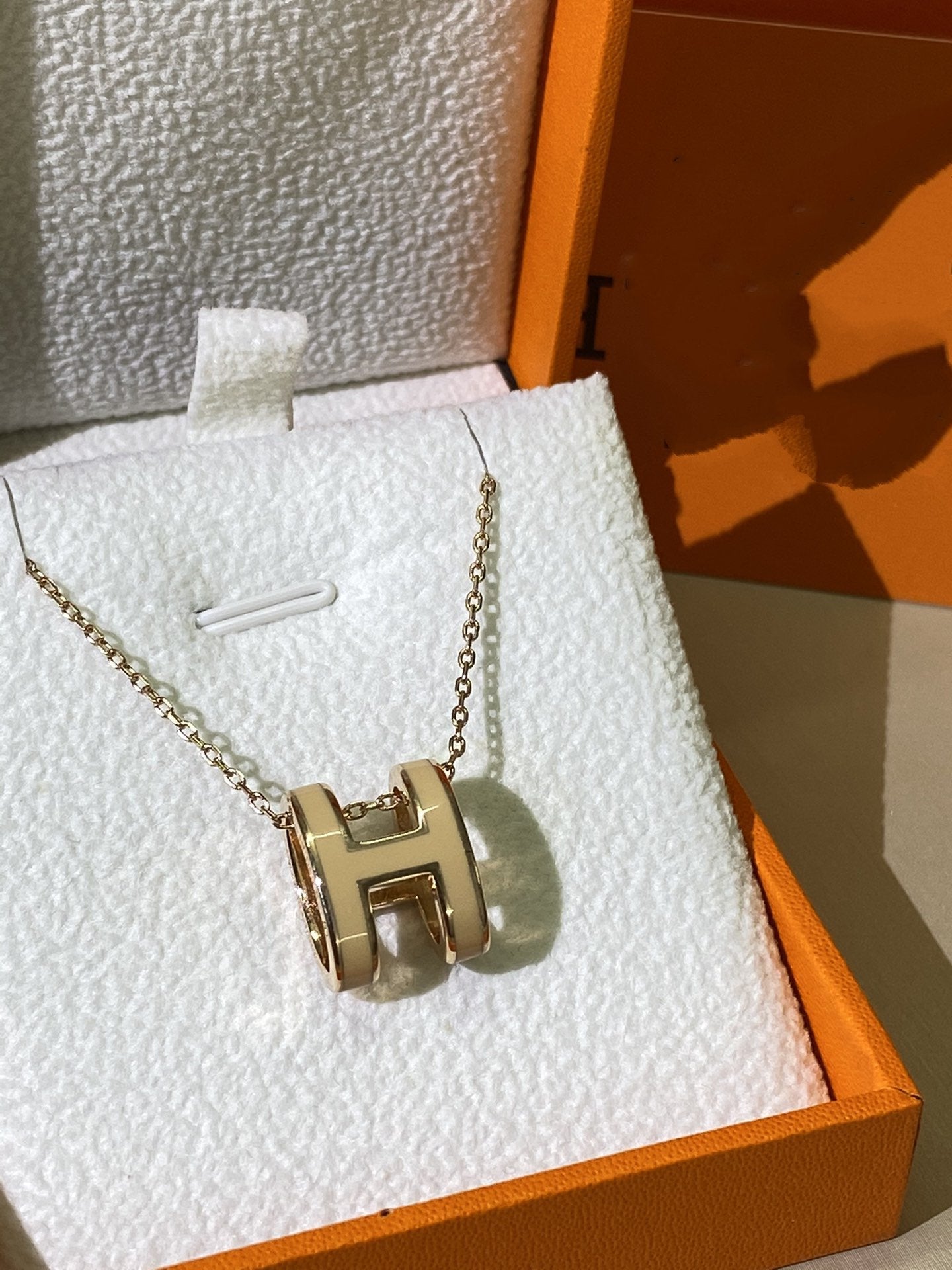 [⭐Glow]HM CLIC YELLOW ENAMEL GOLD NECKLACE
