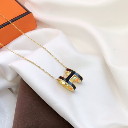 [⭐Glow]HM CLIC BLACK ENAMEL GOLD NECKLACE