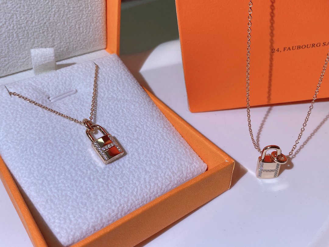 [⭐Glow]HM ADVANCED NICHE LOCK HEAD NECKLACE DIAMONDS