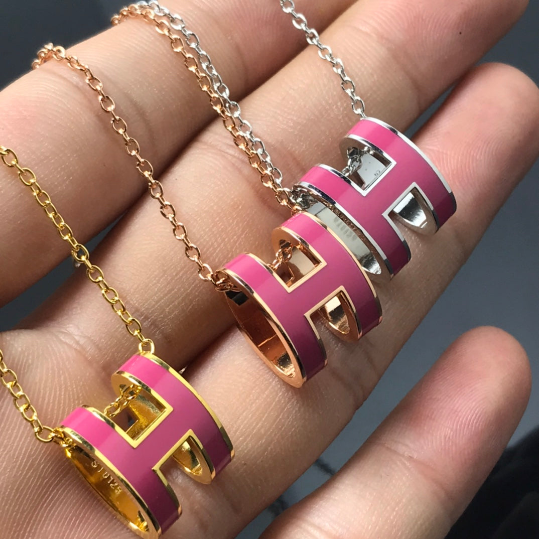 [⭐Glow]H NECKLACE PINK