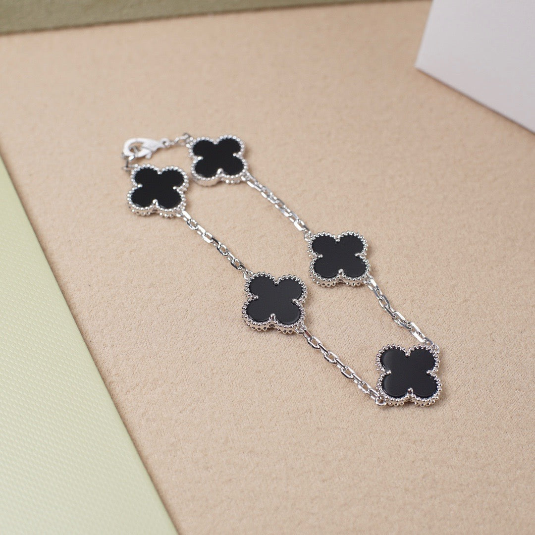 [⭐Glow] CLOVER 5 MOTIF ONYXS BRACELET COLLECTION