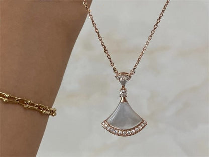 [⭐Glow]DREAM NECKLACE MOP PINK GOLD DIAMOND