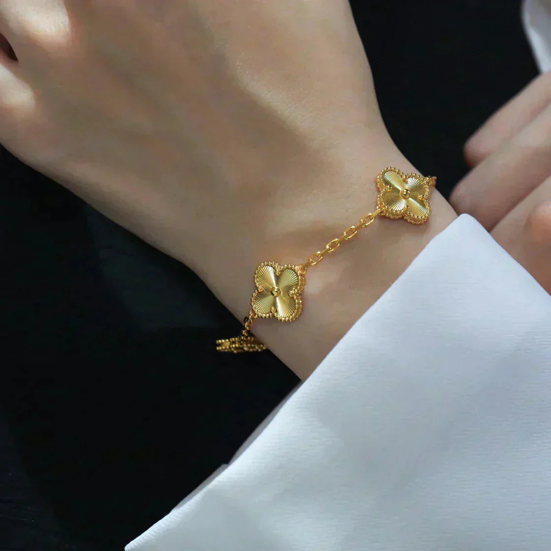 [⭐Glow] CLOVER 5 MOTIF LASER BRACELET COLLECTION