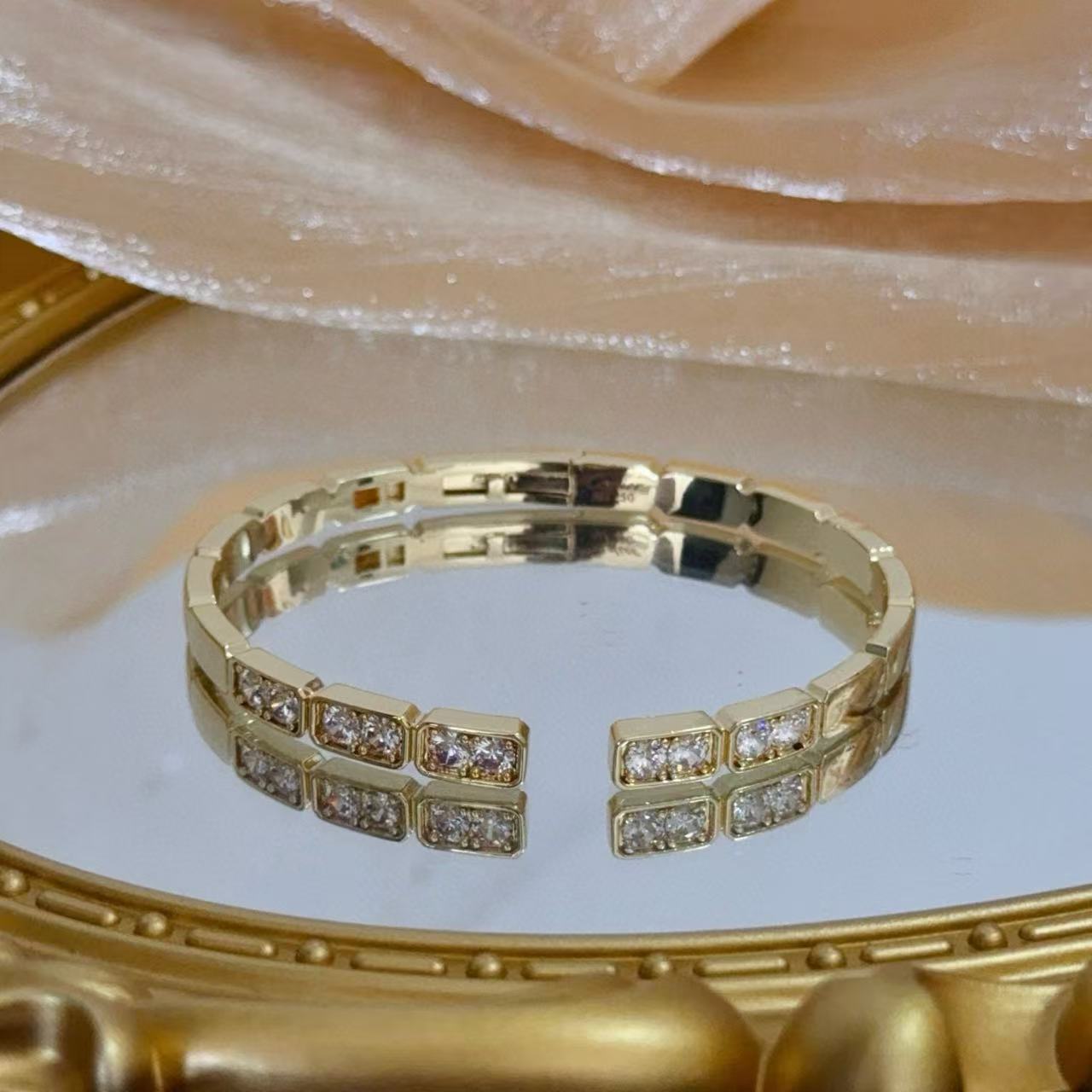 [⭐Glow jewelrys]LOVE DIAMOND OPEN  BRACELET