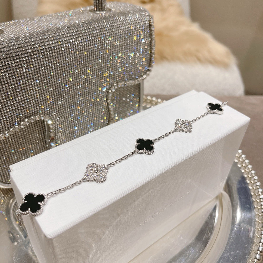 [⭐Glow] CLOVER 5 MOTIF ONYXS BRACELET COLLECTION
