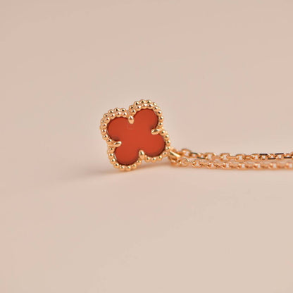 [⭐Glow]CLOVER MINI 9.5MM WHITE CARNELIANS NECKLACE