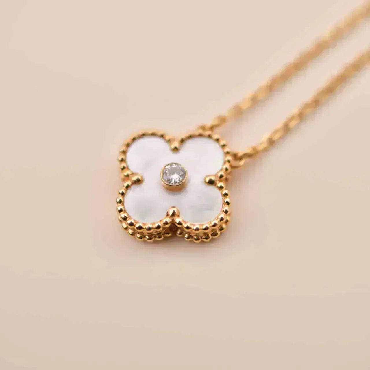 [⭐Glow]CLOVER 15MM DIAMOND WHITE FRITILLARIA NECKLACE