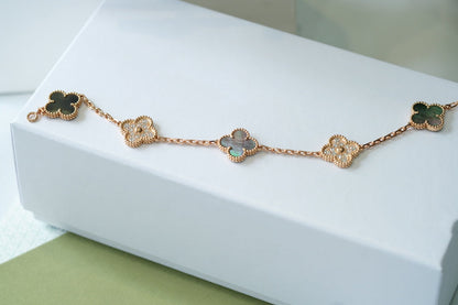 [⭐Glow] CLOVER 5 MOTIF GRAY MOP BRACELET COLLECTION