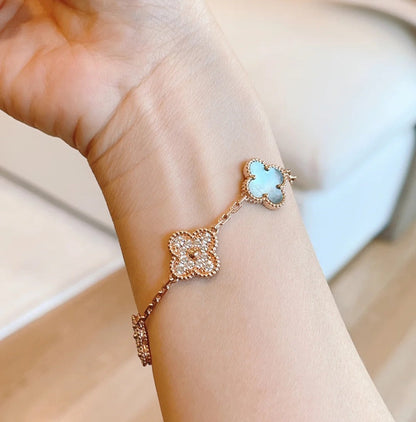 [⭐Glow] CLOVER 5 MOTIF GRAY MOP BRACELET COLLECTION