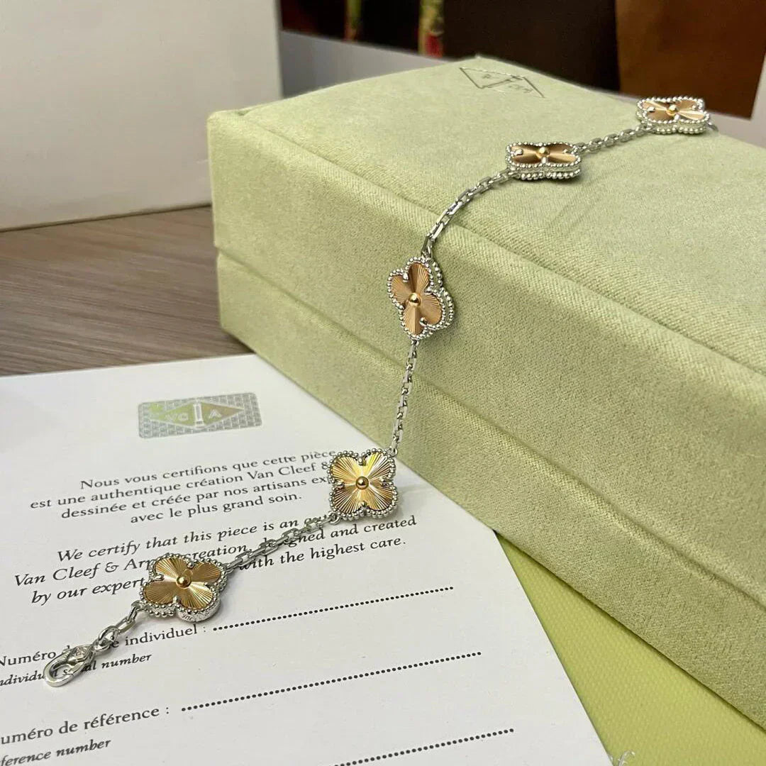 [⭐Glow] CLOVER 5 MOTIF LASER BRACELET COLLECTION