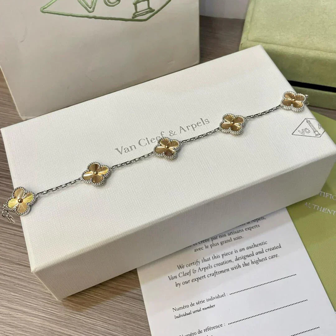 [⭐Glow] CLOVER 5 MOTIF LASER BRACELET COLLECTION