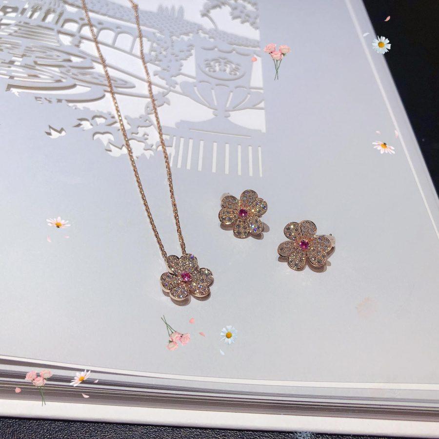 [⭐Glow]FRIVOLE ROSE GOLD FLOWER DIAMOND NECKLACE