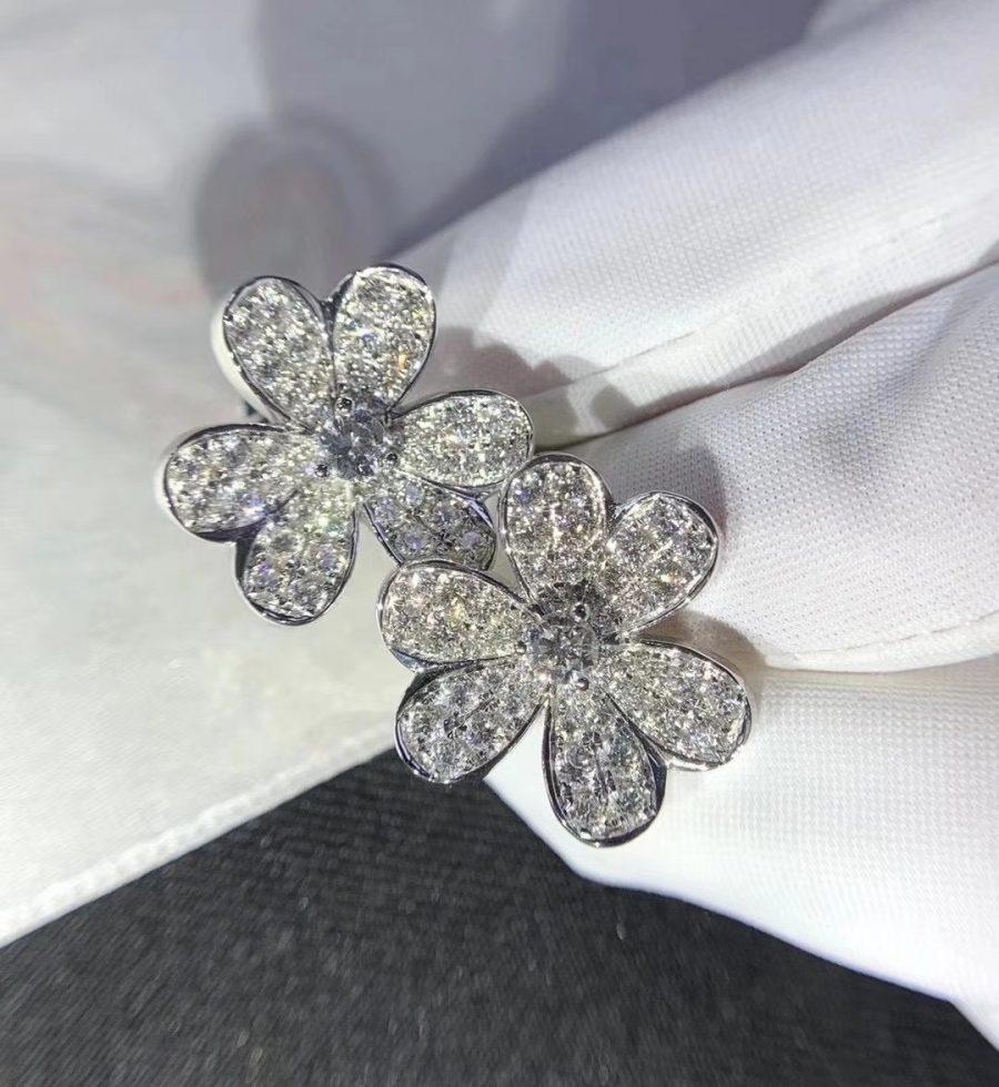 [⭐Glow]FRIVOLE SILVER FLOWER DIAMOND EARRINGS