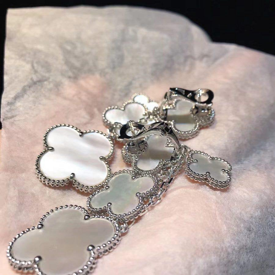 [⭐Glow]CLOVER EARRINGS WHITE MOP 4 MOTIFS SILVER