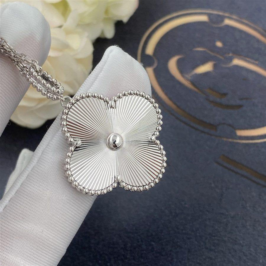 [⭐Glow]CLOVER 25MM SILVER BIG CLOVER NECKLACE