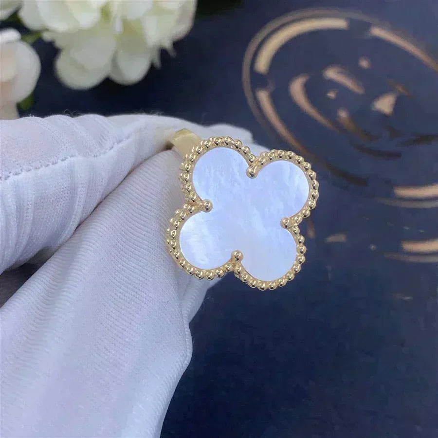 [⭐Glow]CLOVER WHITE MOP RING