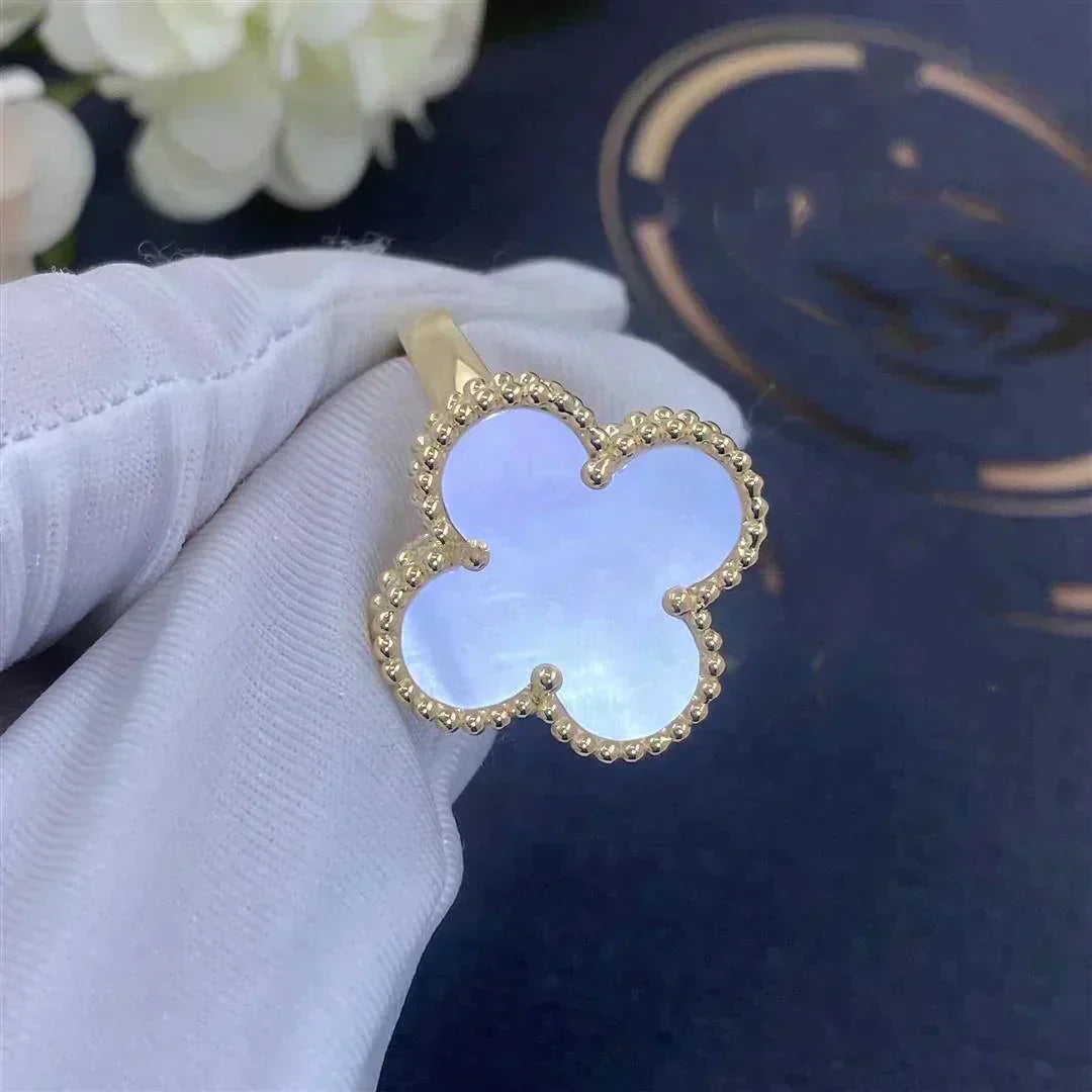 [⭐Glow]CLOVER WHITE MOP RING
