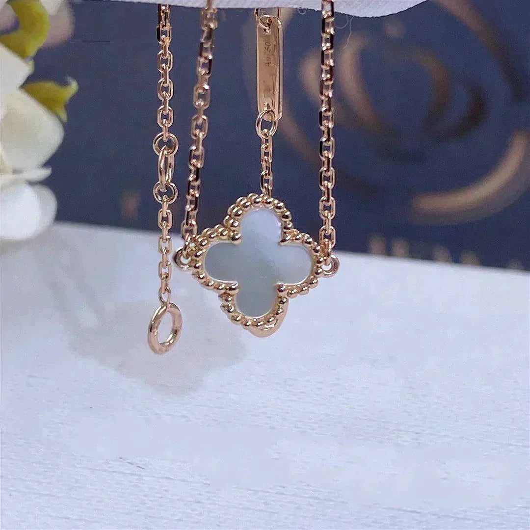 [⭐Glow]CLOVER WHITE MOP SINGLE FLOWER BRACELET