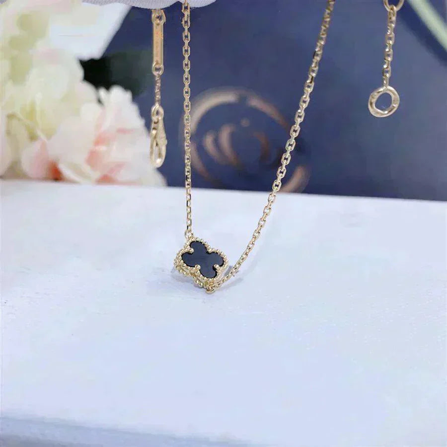 [⭐Glow]CLOVER ONYX SINGLE FLOWER BRACELET