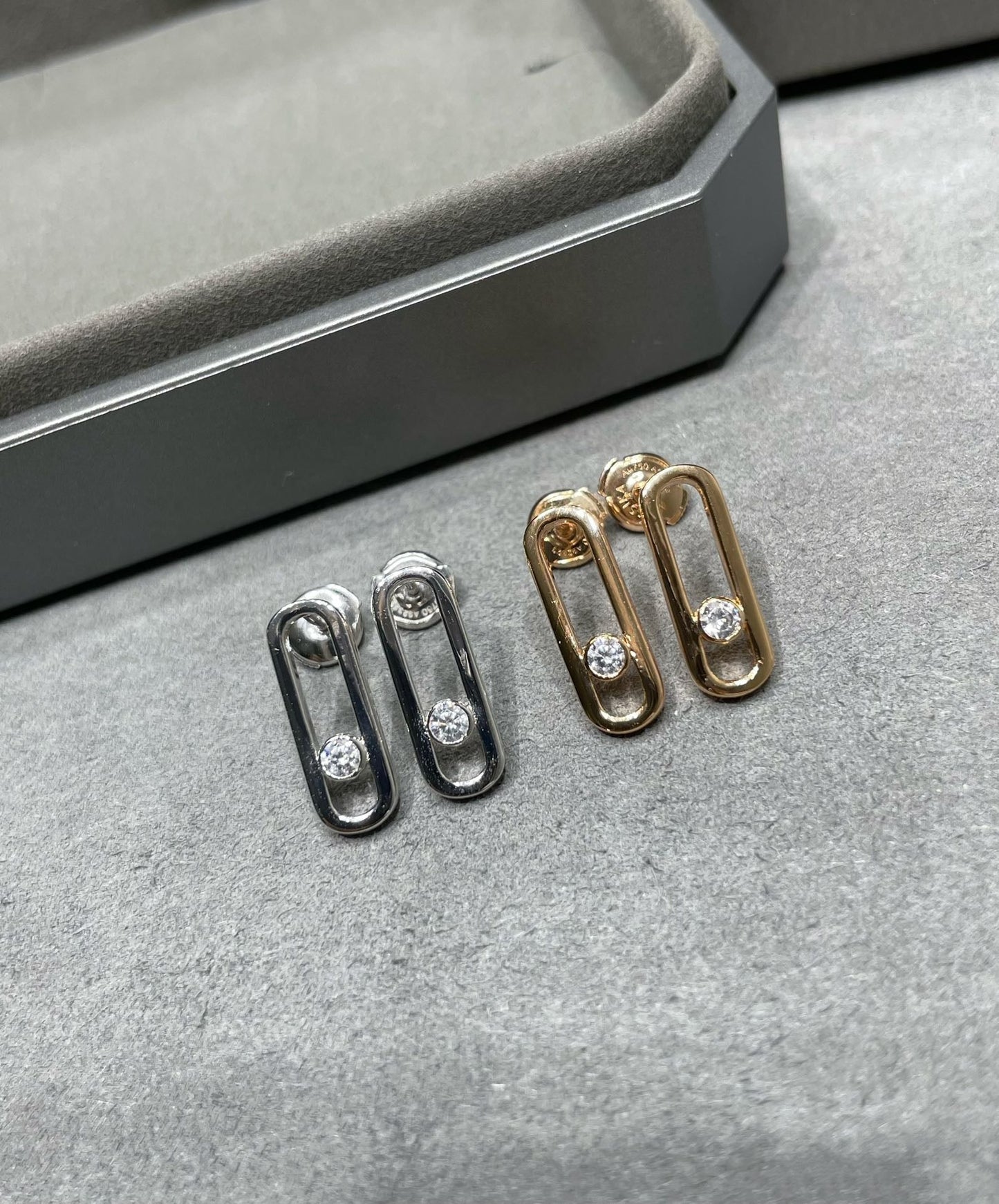 [⭐Glow]MOVE UNO SMALL 1 DIAMOND EARRINGS