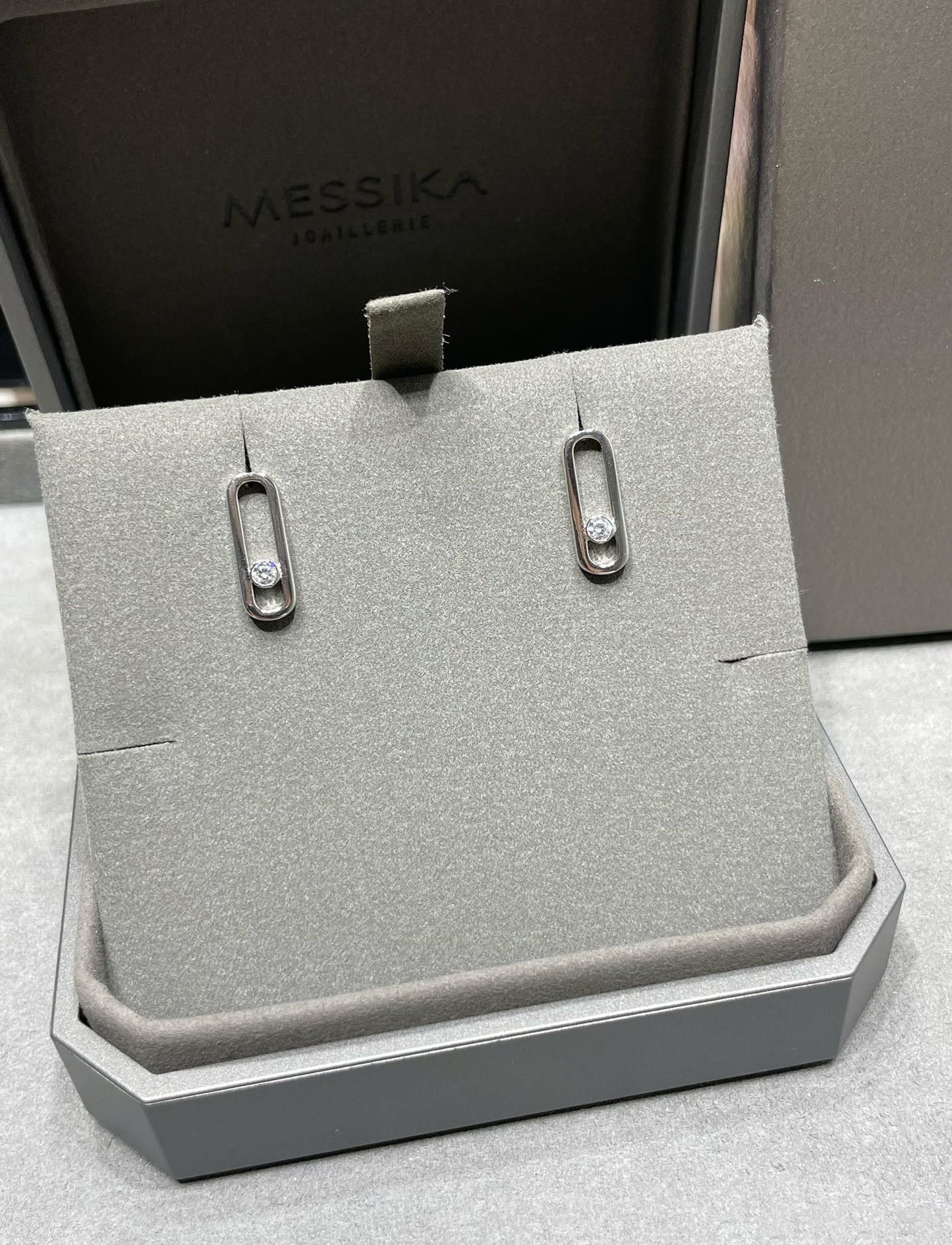 [⭐Glow]MOVE UNO SMALL 1 DIAMOND EARRINGS