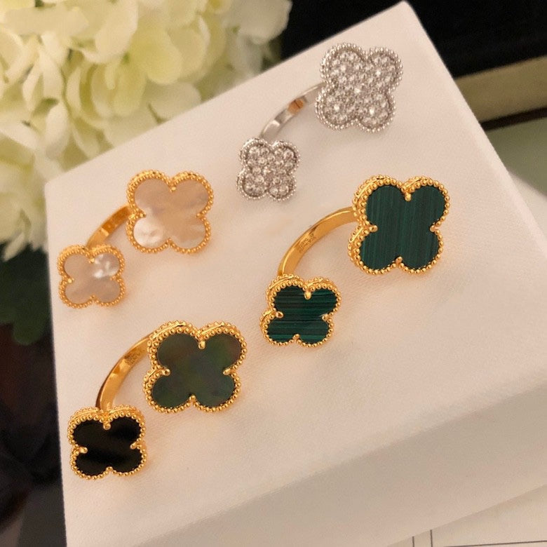 [⭐Glow]CLOVER BETWEEN THE FINGER RING